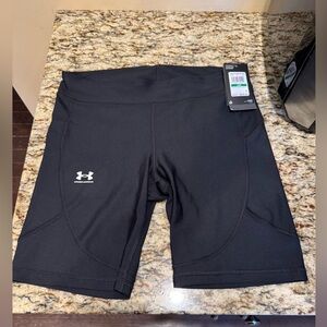 NWT Under Armour compression heat gear shorts size large